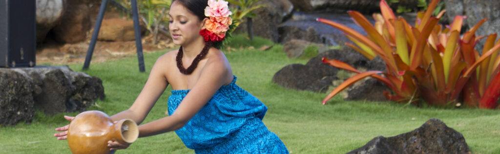 A Guide to Experiencing the Hawaiian Luau: What to Expect