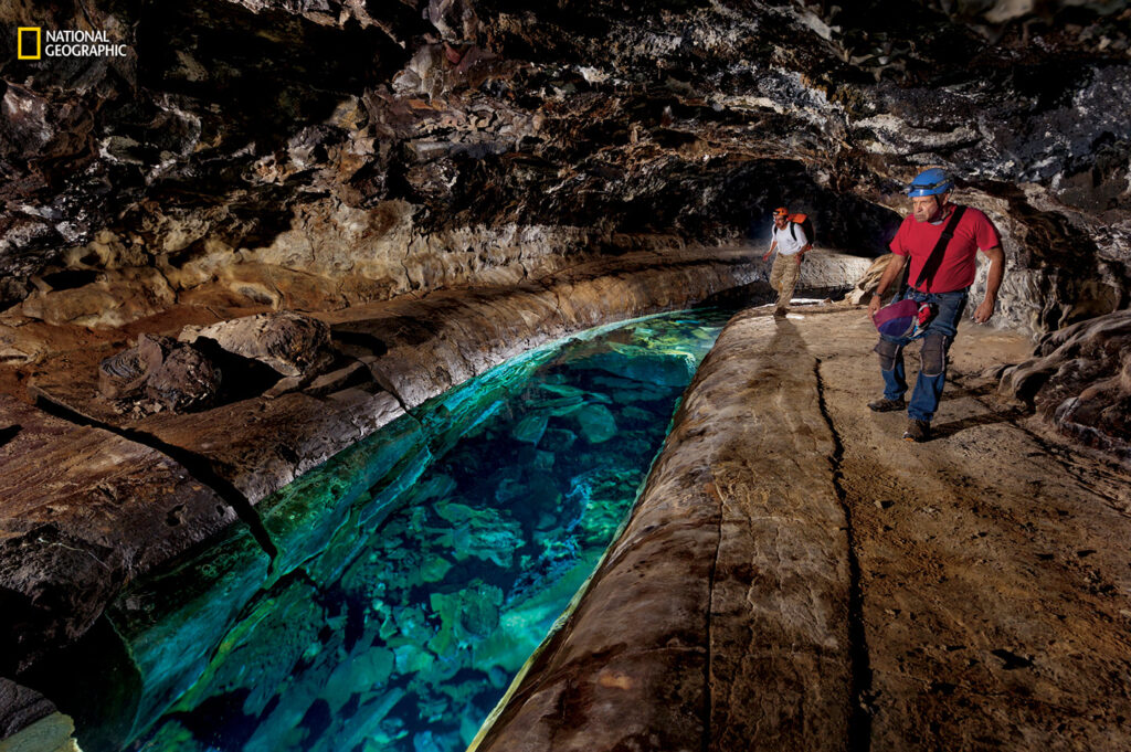 Discovering the Hidden Wonders: Exploring the Underwater Caves of Hawaii
